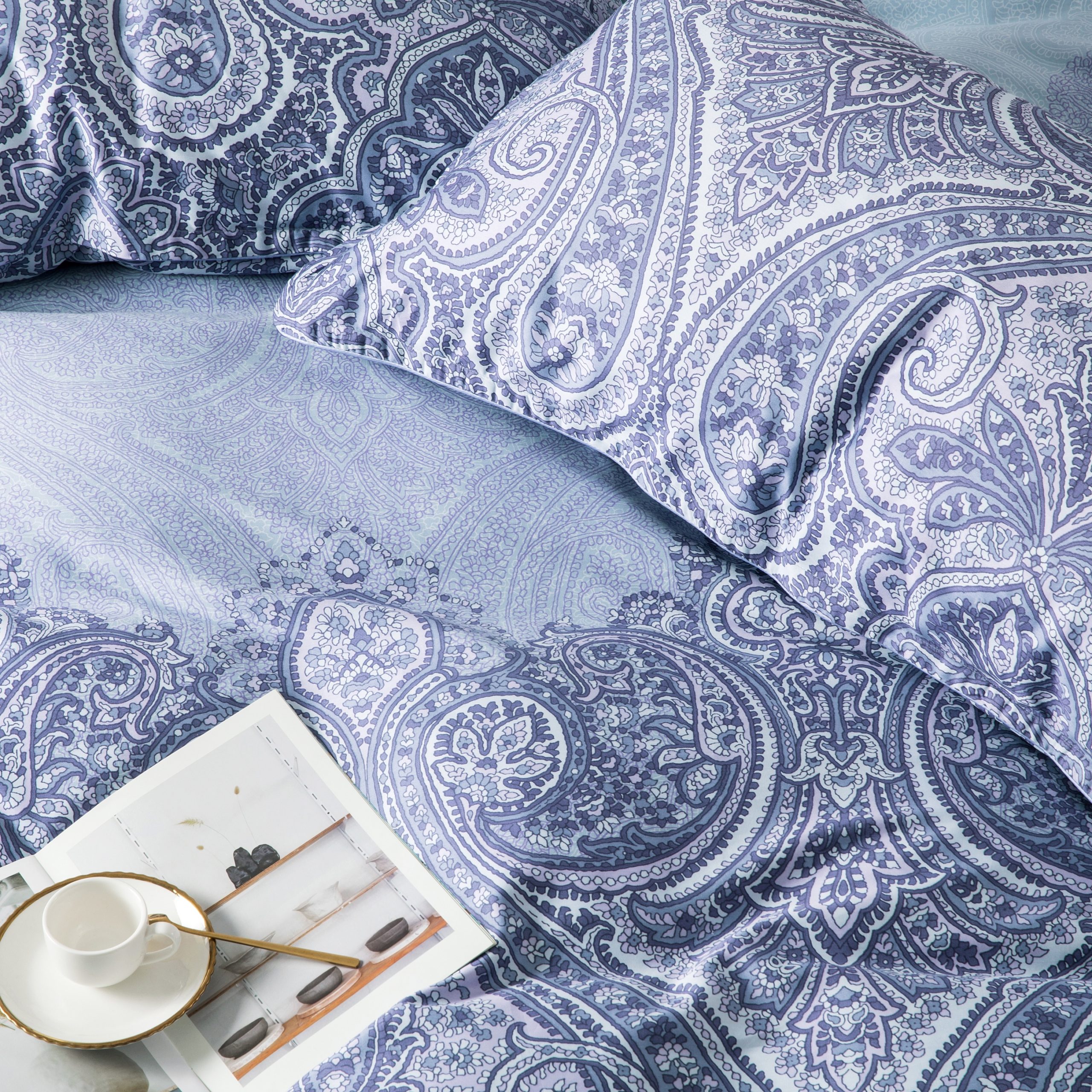Royal Paisley Ombre Boho Pattern, Periwinkle Blue Duvet Cover